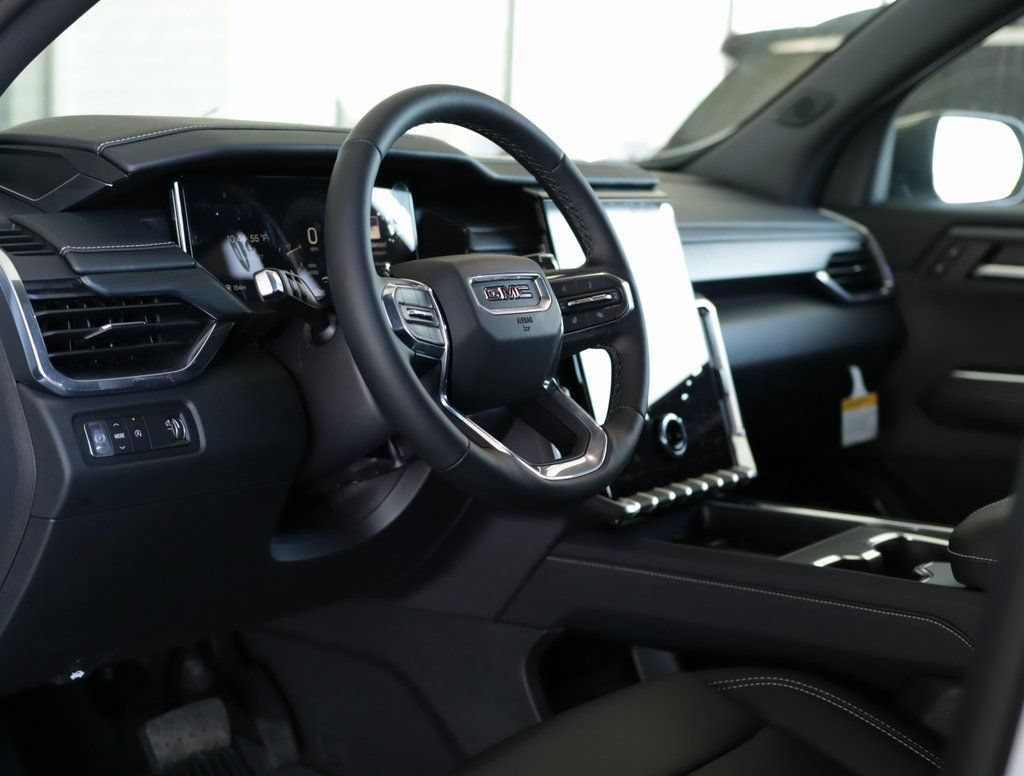 New 2026 Glacier White Tricoat GMC Elevation image 9