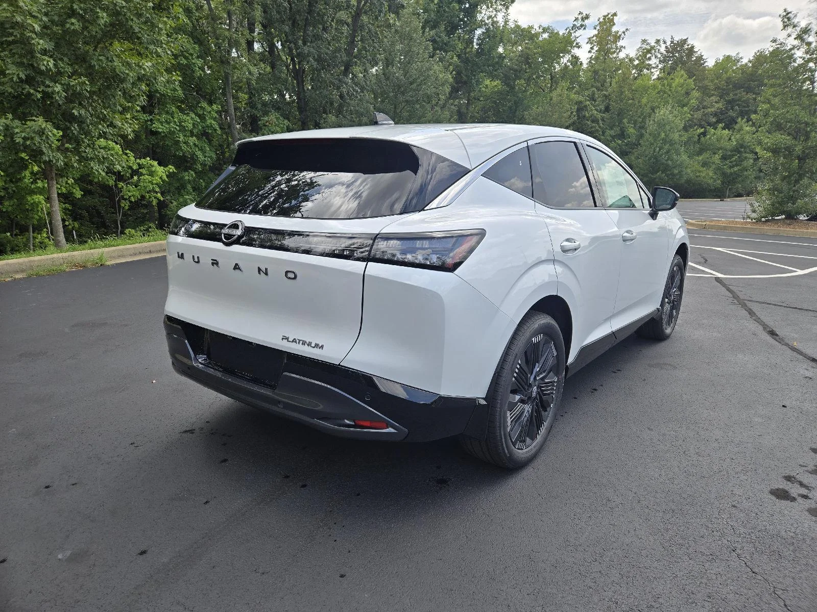 New 2027  NISSAN  image 3