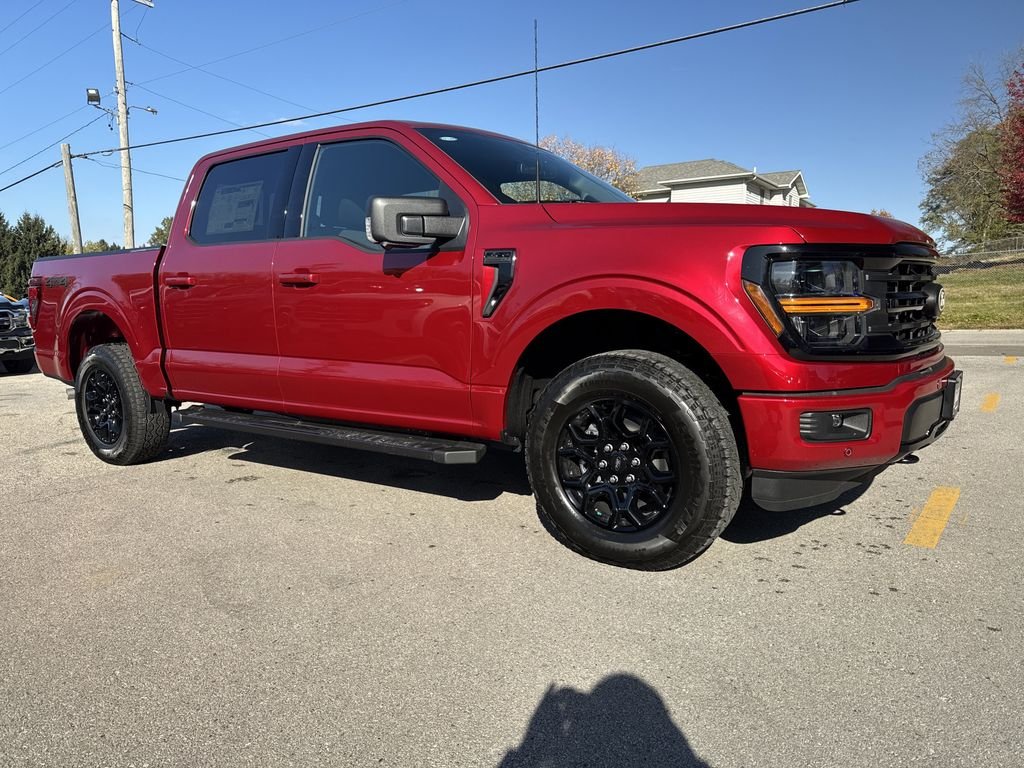 2025 Ford F-150 XLT photo 3