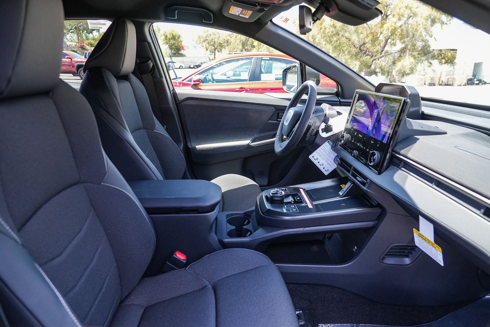 2026 Toyota C-HR SE - Photo 15