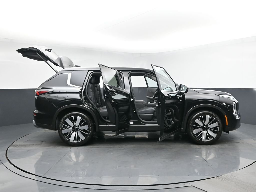New 2026 Black Mitsubishi  image 27