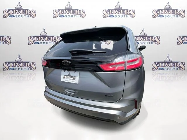 Used 2023 Silver Ford SE image 6