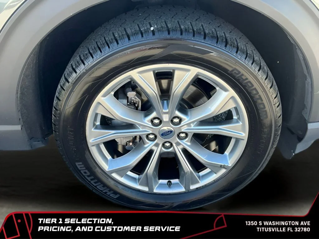 Used 2020 Gray Ford Limited image 37