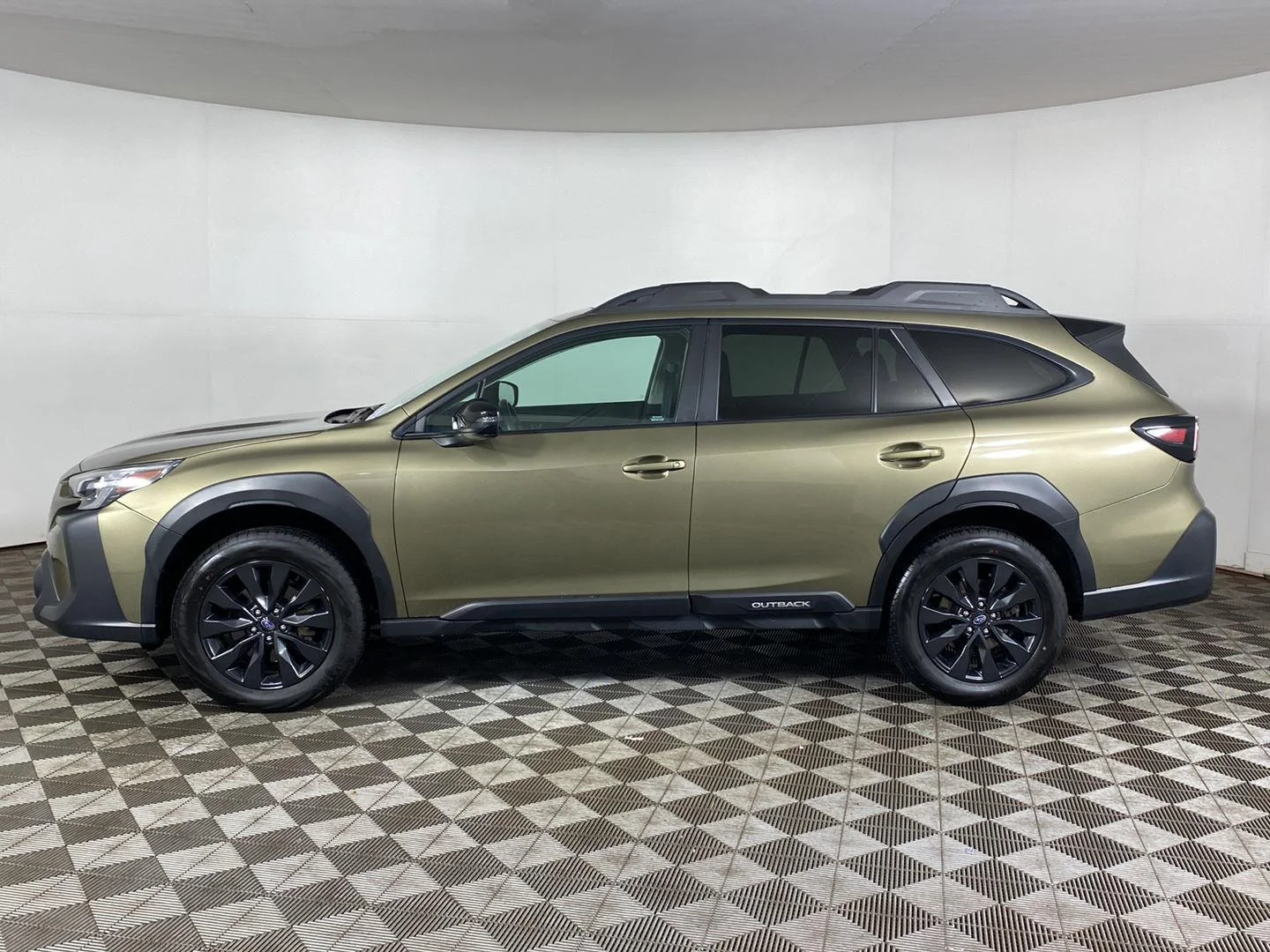 Used 2024 Autumn Green Metallic Subaru Onyx Edition image 9