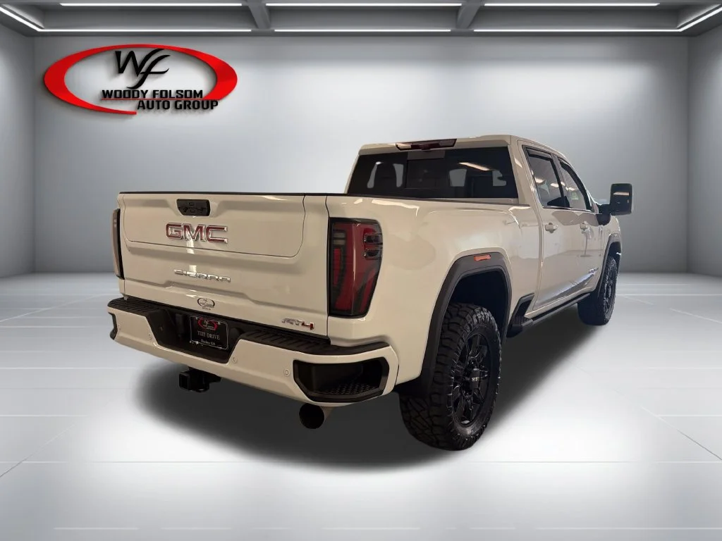 Used 2024 White GMC AT4 image 6