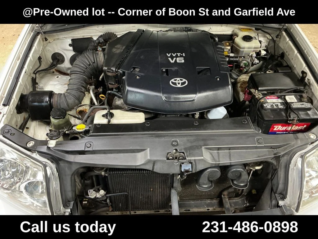 Used 2003  Toyota SR5 image 3