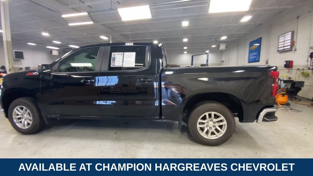 Used 2022 Black Chevrolet LT image 2