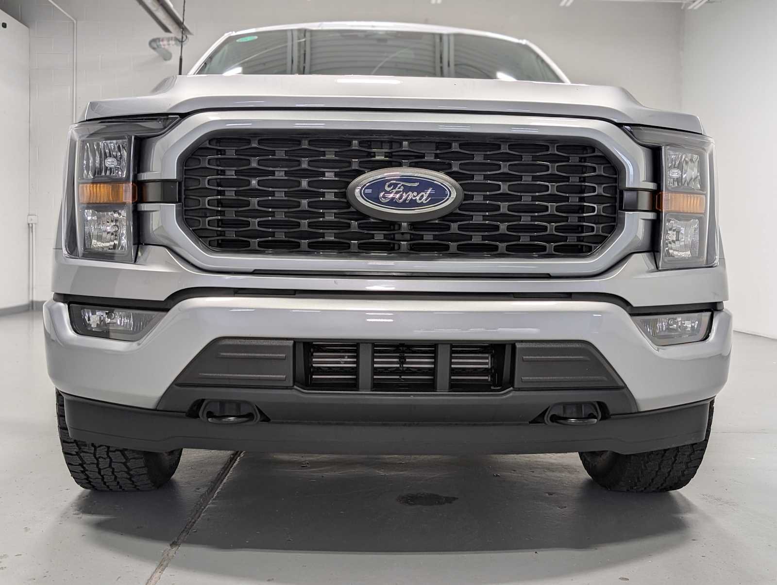 Used 2023 Iconic Silver Ford XL image 2