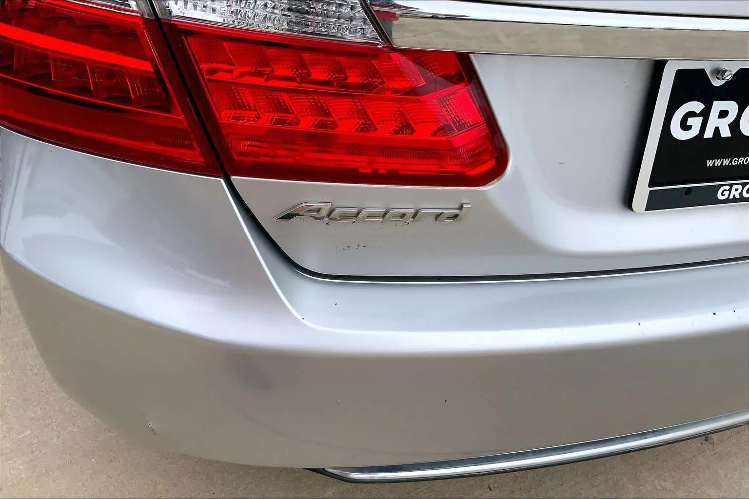 Used 2013 Alabaster Silver Metallic Honda EX-L image 28