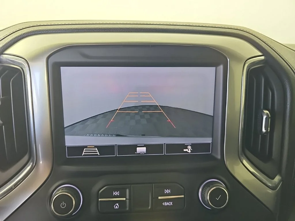 Used 2020 Silver Chevrolet LT image 19