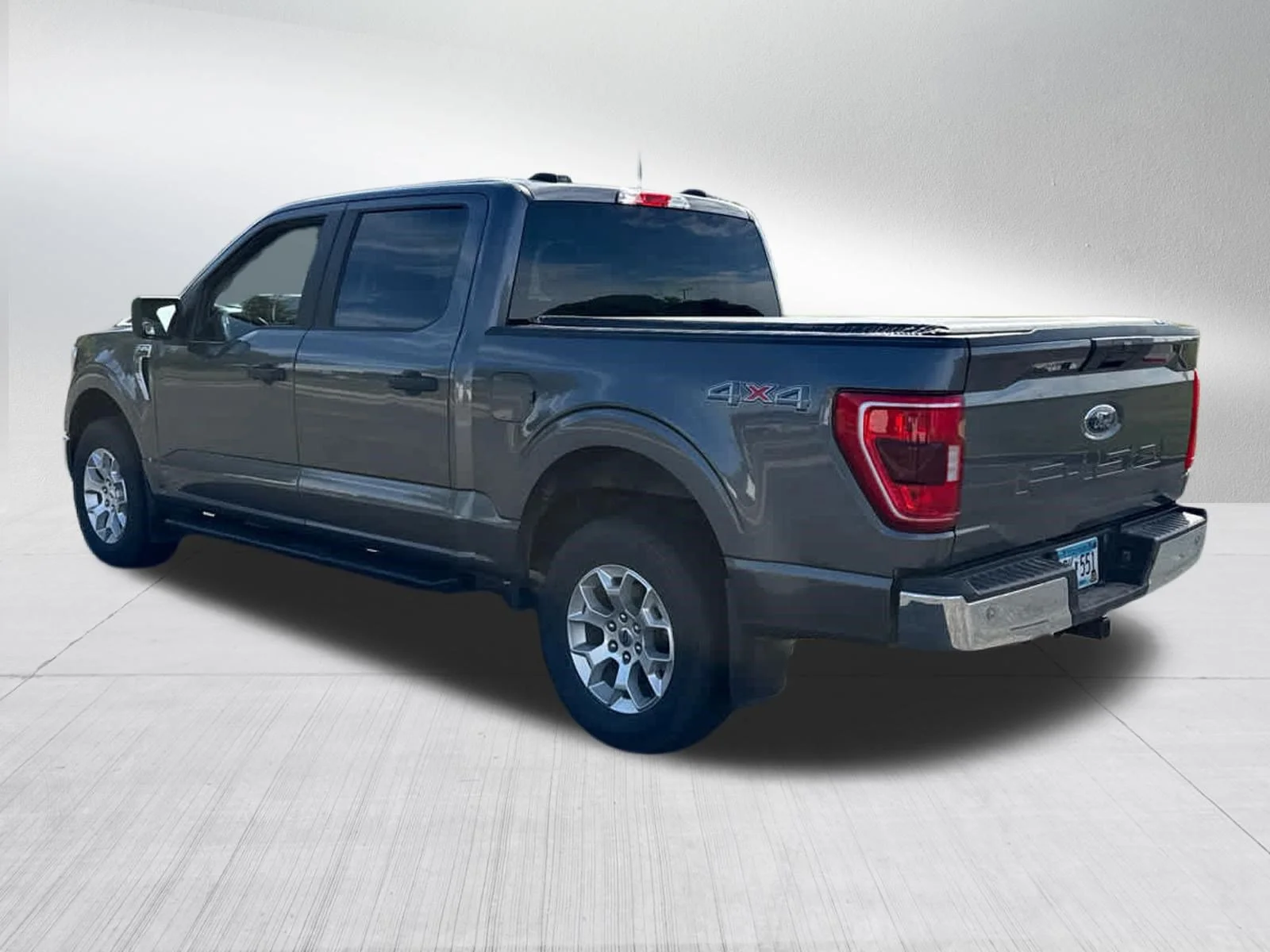 Used 2021 Carbonized Gray Metallic Ford XLT image 8