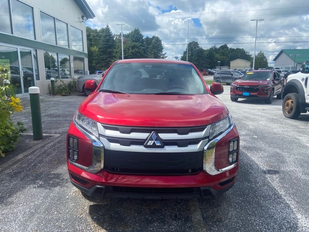 Used 2024 Gray Mitsubishi 2.0 ES image 2
