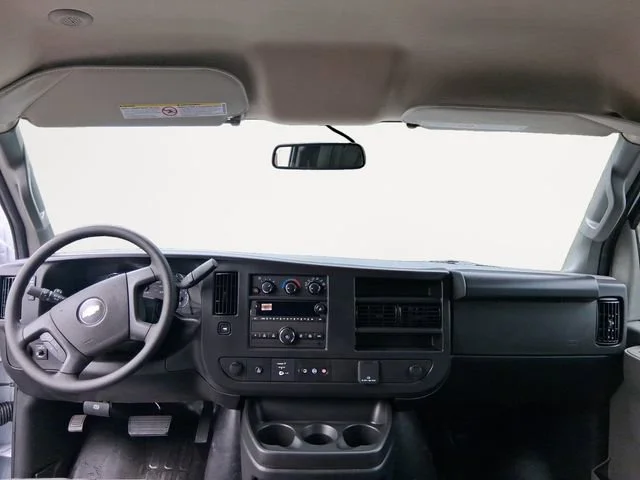 2025 Chevrolet Express Cargo Work Van - Photo 10