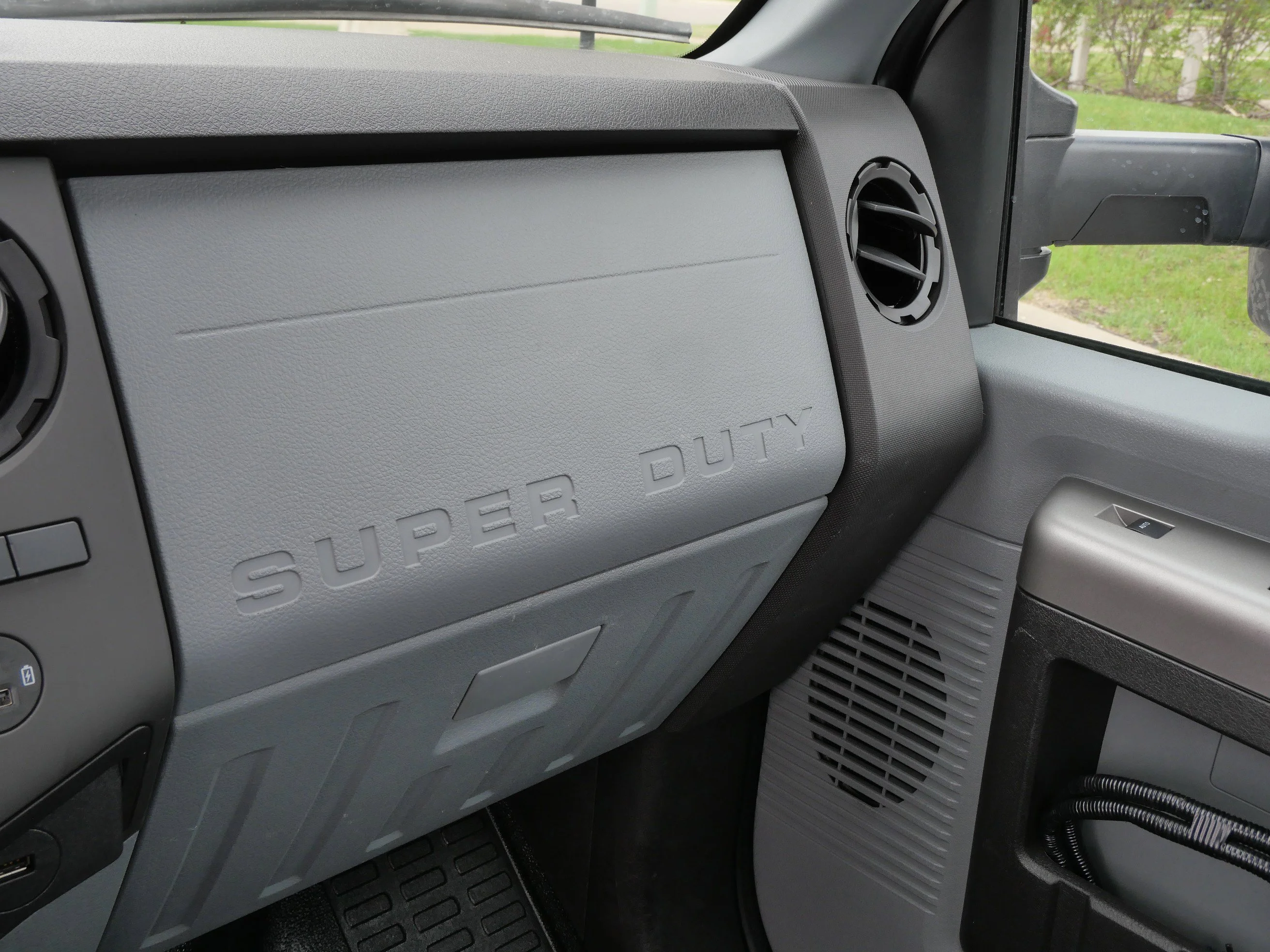 Used 2023 Oxford White Ford Base image 22