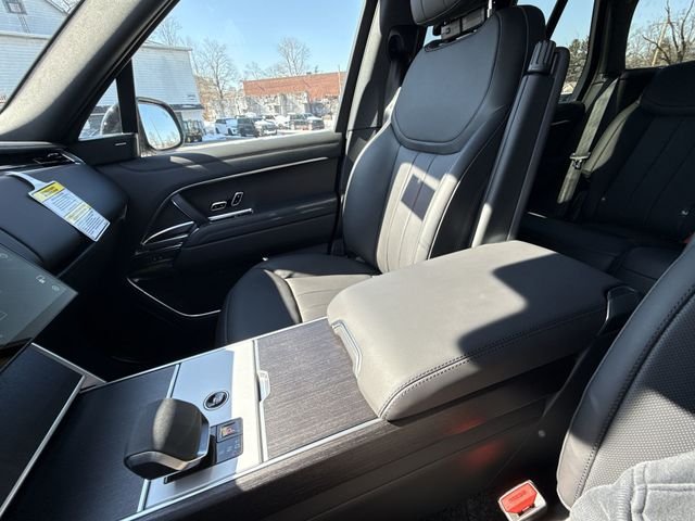 New 2026 Santorini Black Land Rover SE image 19