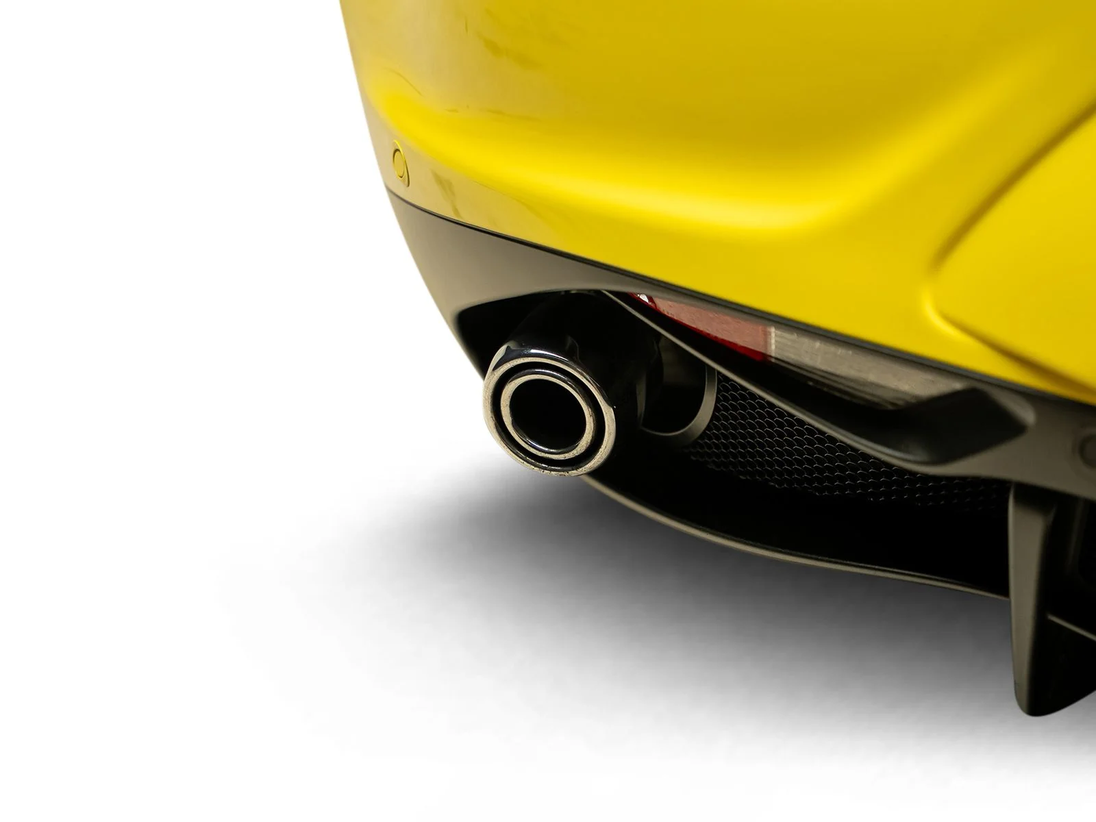 Used 2016 Yellow Alfa Romeo Base image 21