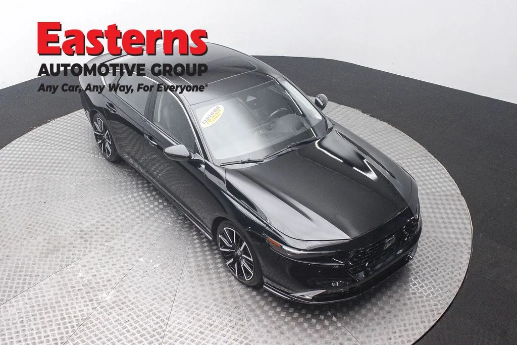 Used 2023 Black Honda Touring image 3