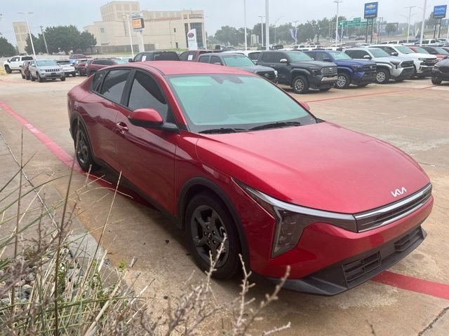 Used 2025 Red Kia LXS image 4