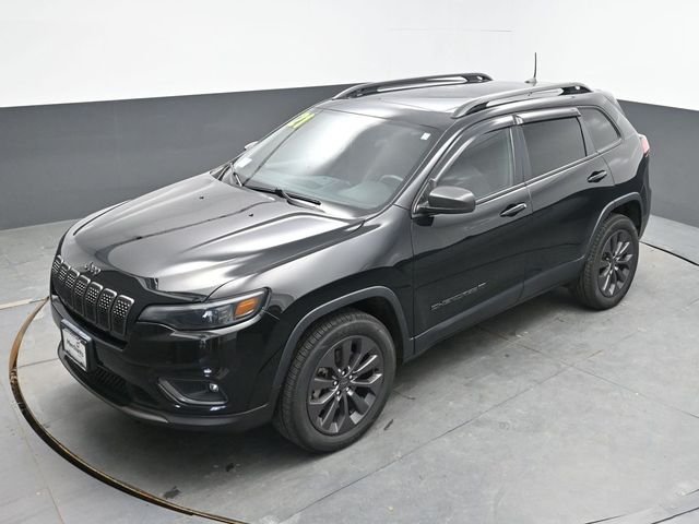 Used 2021 Black Jeep Latitude Lux image 19