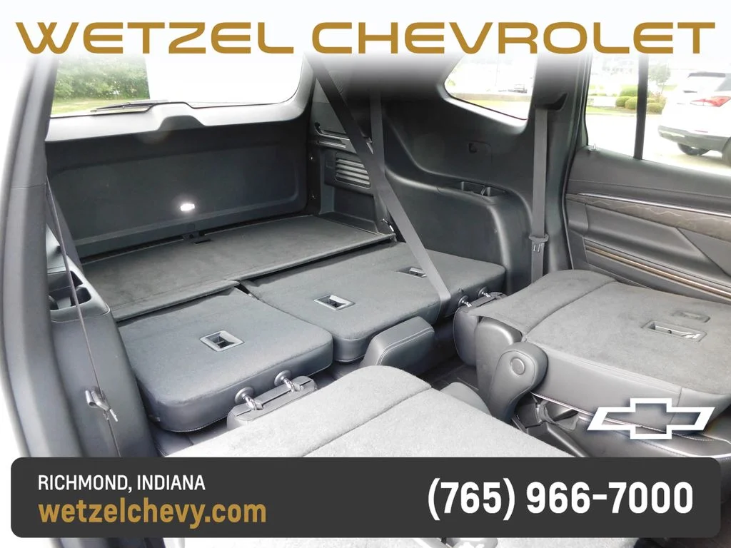 Used 2025 Gray Buick Avenir image 32
