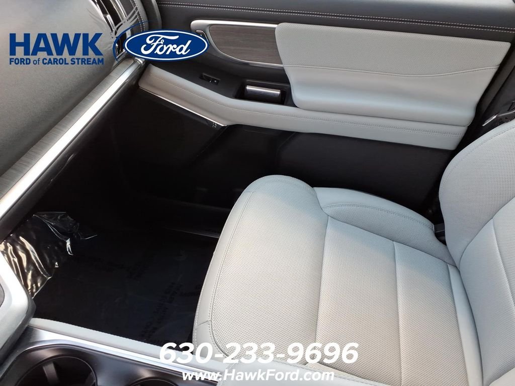Used 2025 White Ford Platinum image 24