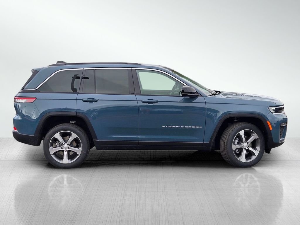 New 2026 Steel Blue Exterior Paint Jeep Limited image 3