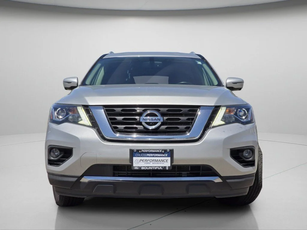 Used 2020 Brilliant Silver Metallic Nissan SL image 2