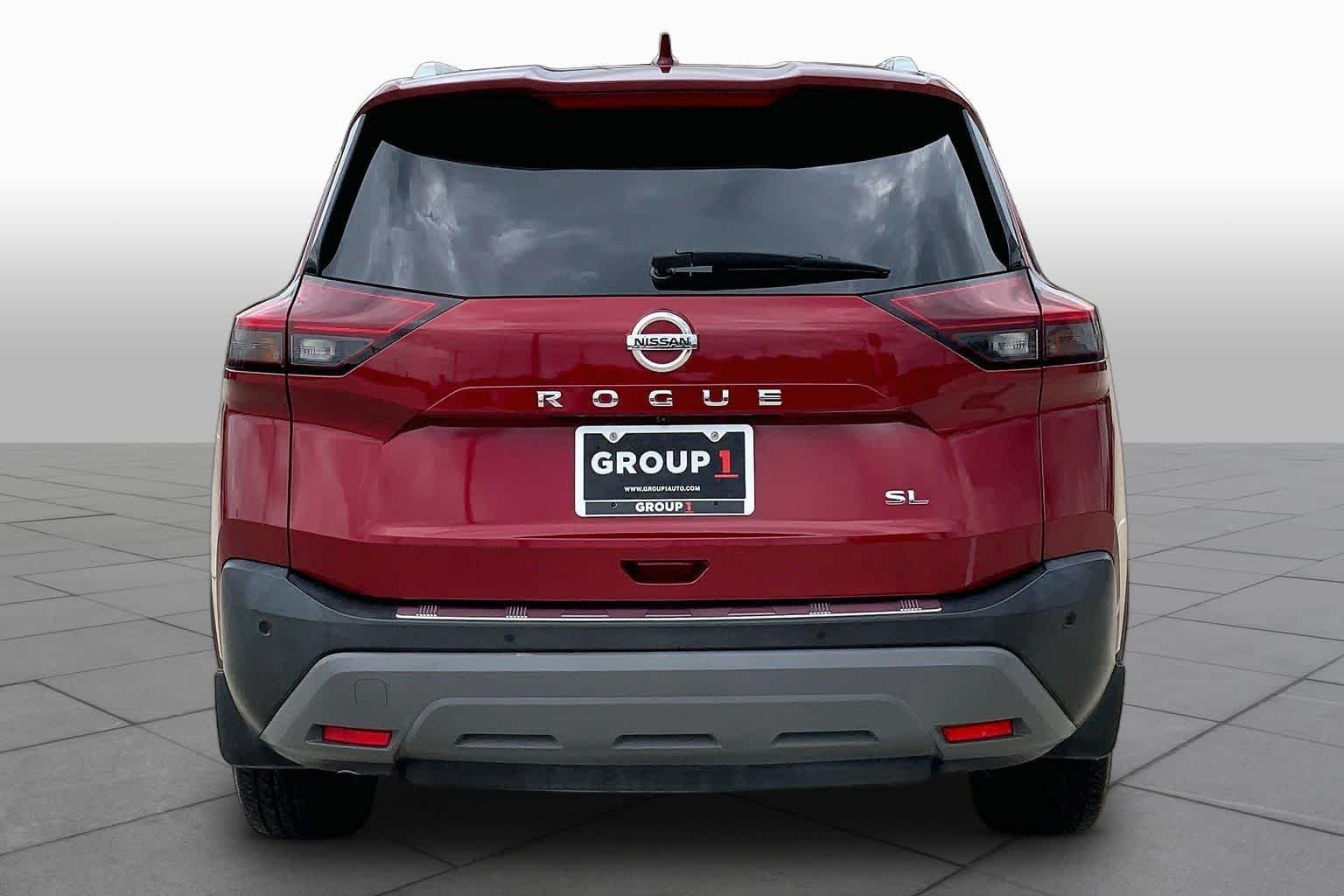 Used 2021 Scarlet Ember Tintcoat Nissan SL image 5