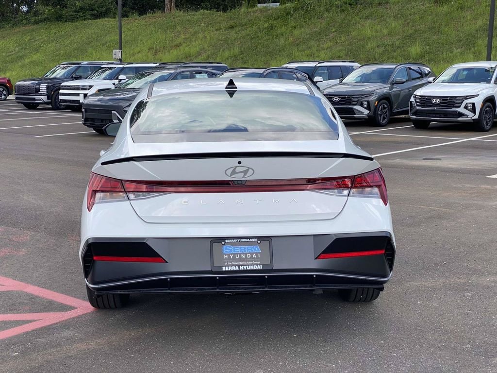 New 2026 White Hyundai SEL Sport image 4