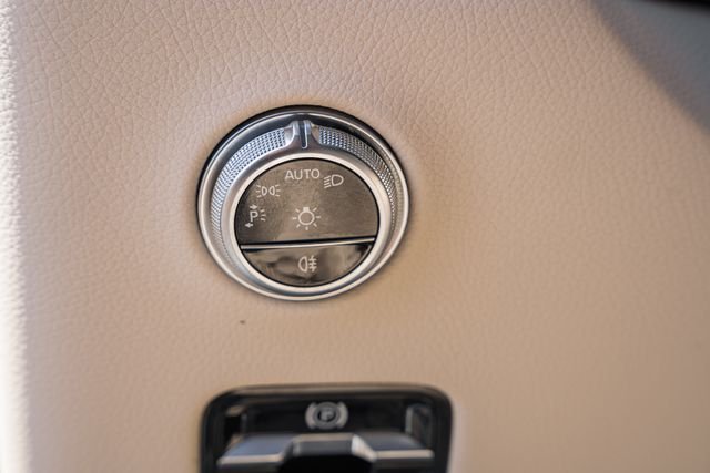 New 2026 Polar White Mercedes-Benz GLC 300 image 42