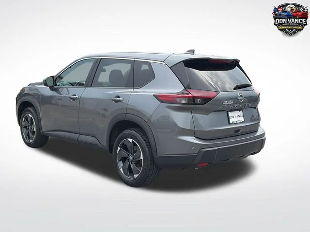 Used 2025 Gray Nissan SV image 3