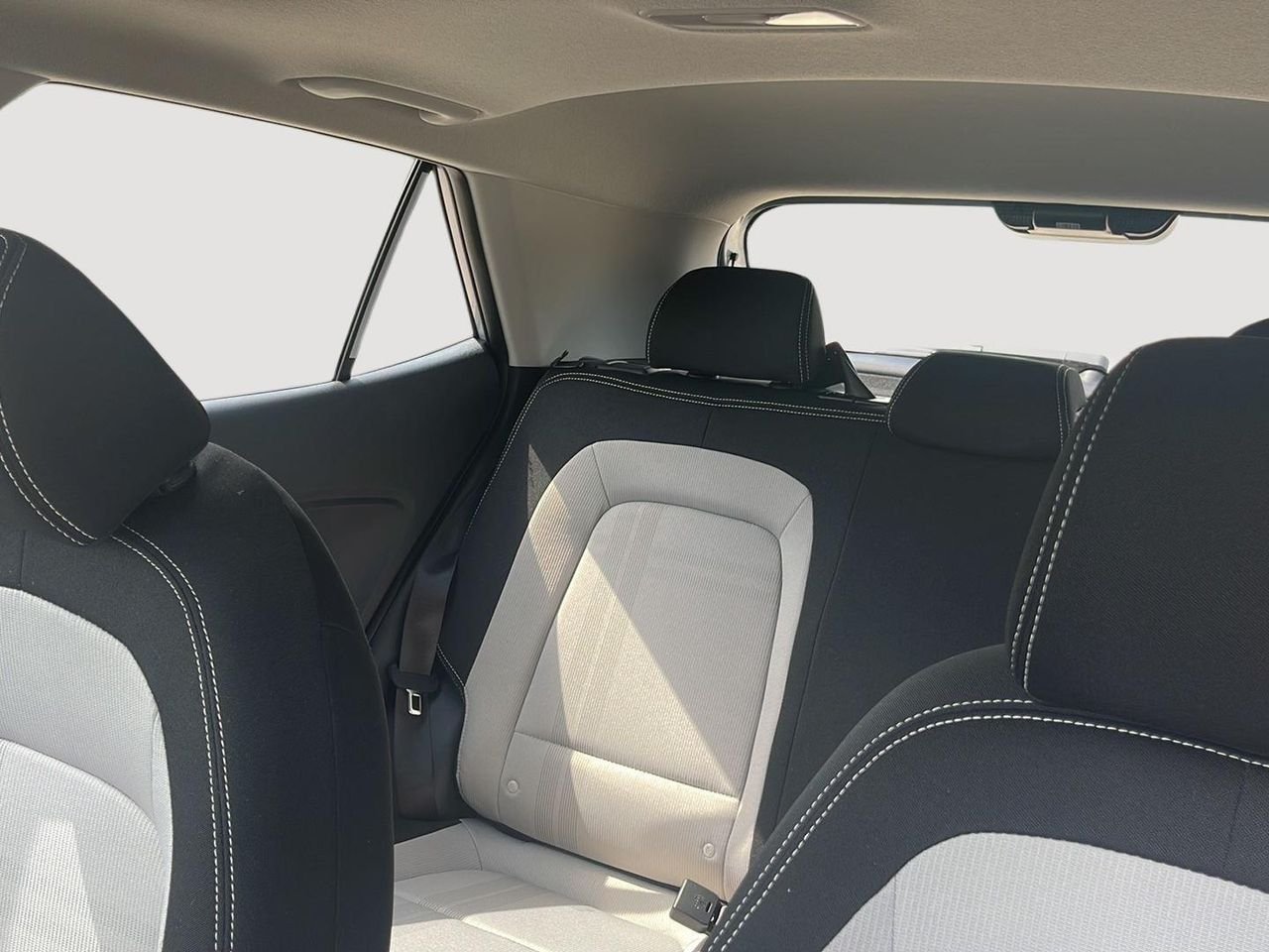 New 2026 Shimmering Silver Hyundai SEL image 67