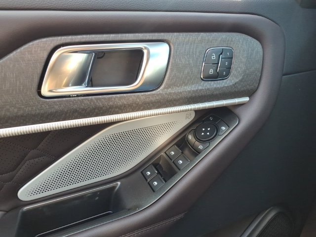 New 2027 Agate Black Metallic Ford Platinum image 24