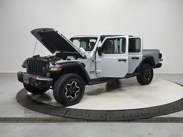 Used 2023 Silver Jeep Rubicon image 11