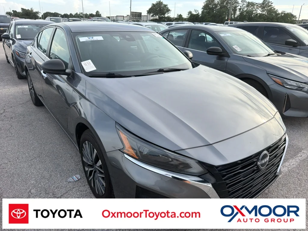 Used 2024 Gun Metallic Nissan 2.5 SV image 1
