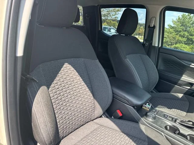 Used 2025 Beige Ford XL image 23