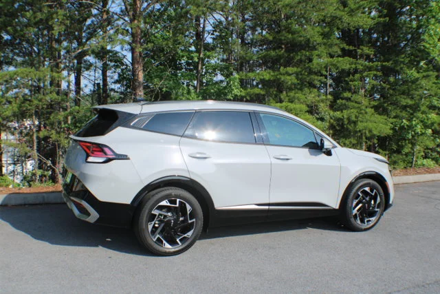 Used 2023 Wolf Gray Kia SX-Prestige image 2