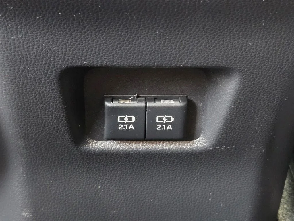 Used 2020 Midnight Black Metallic Toyota XLE image 17