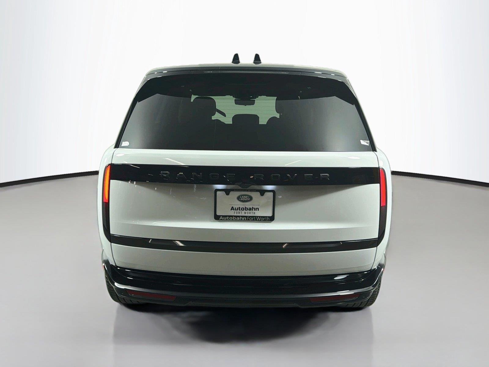New 2026 Fuji White Land Rover SE image 6