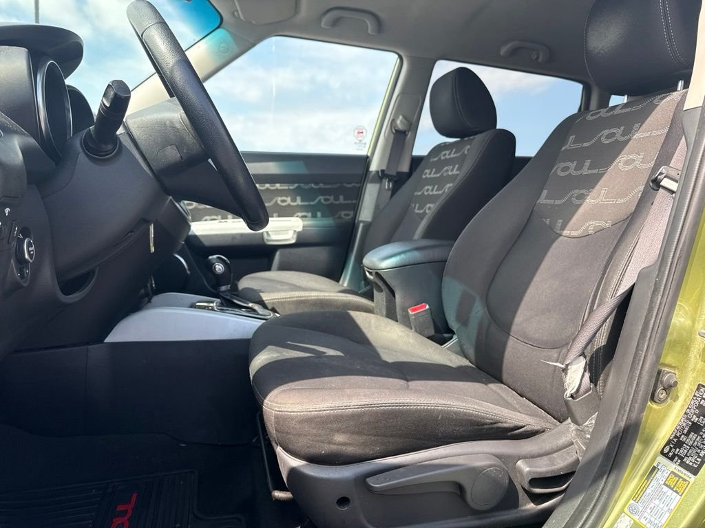 Used 2012 Green Kia Plus image 10