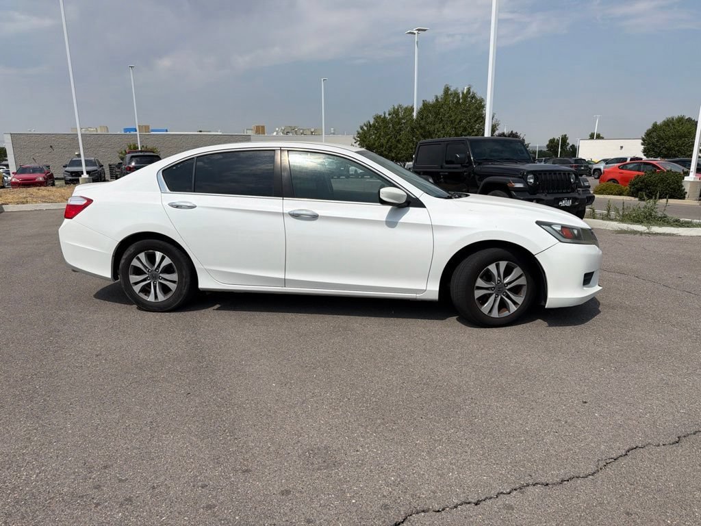Used 2015  Honda LX image 3