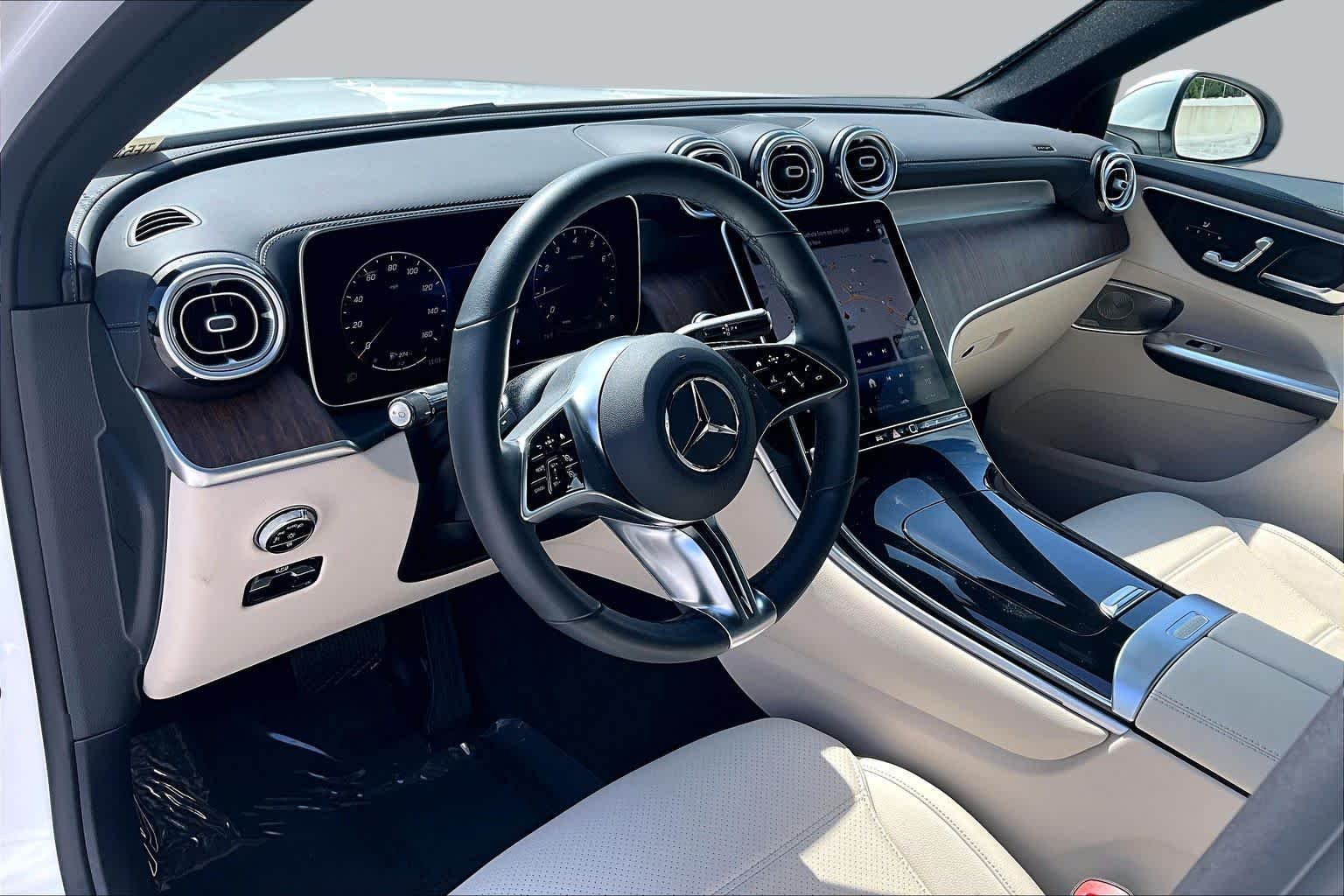 Used 2026 Polar White Mercedes-Benz GLC 300 image 18
