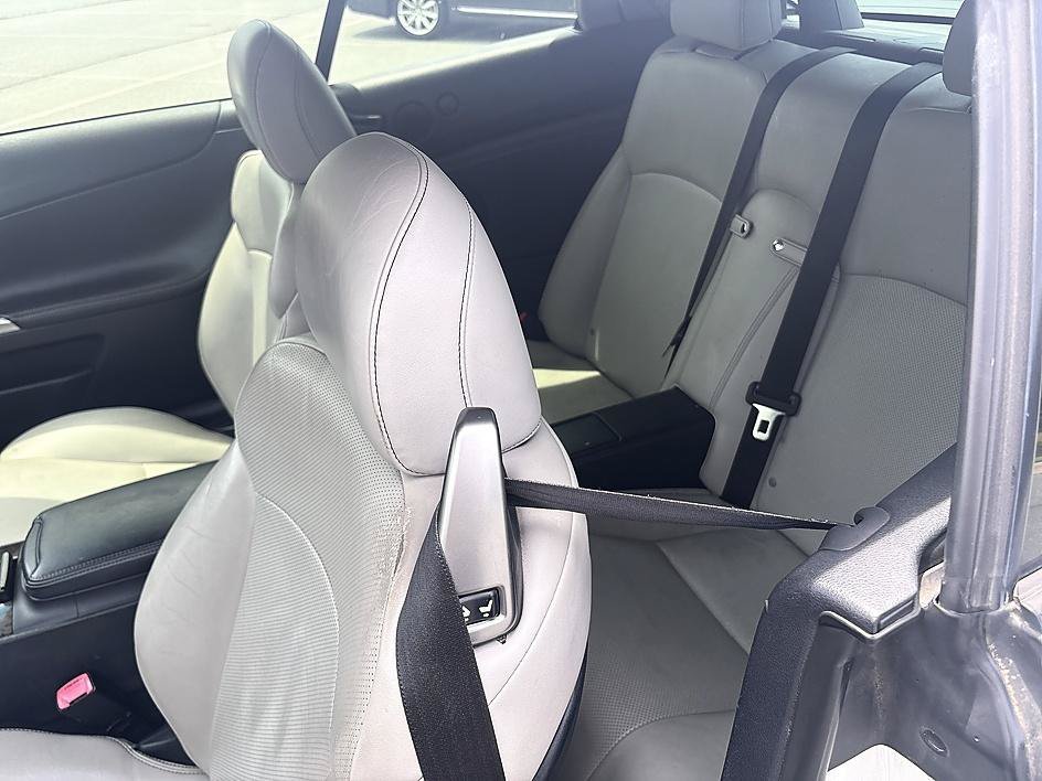 Used 2013 Starfire Pearl Lexus 250 C image 22