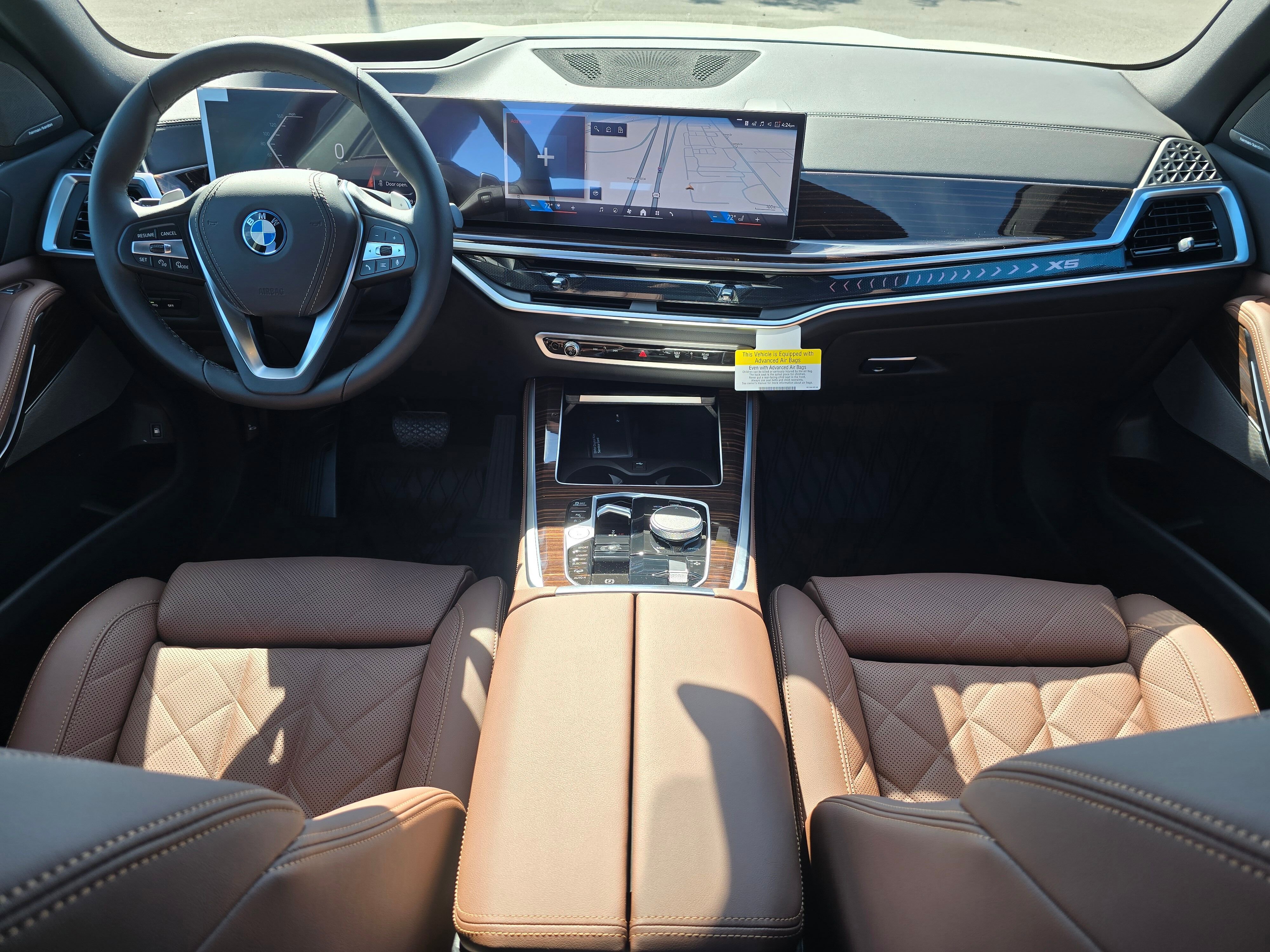 New 2026 Mineral White Metallic BMW xDrive50e image 39