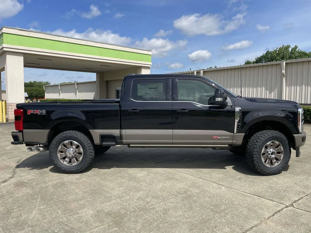 New 2026 Agate Black Metallic Ford F-250® King Ranch® image 2