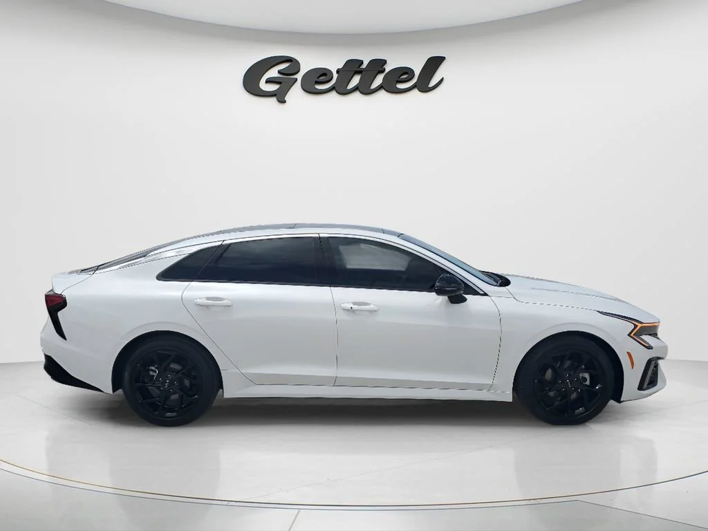 Used 2026 White Kia GT-Line FWD image 4