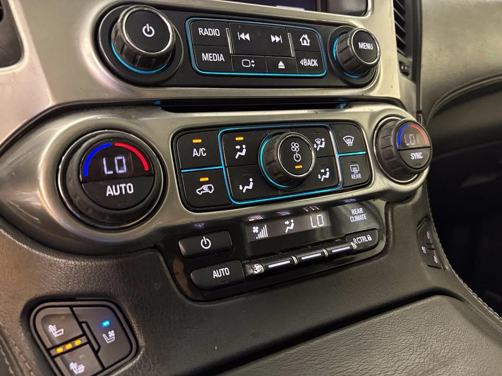 Used 2020 Black Chevrolet Premier image 33
