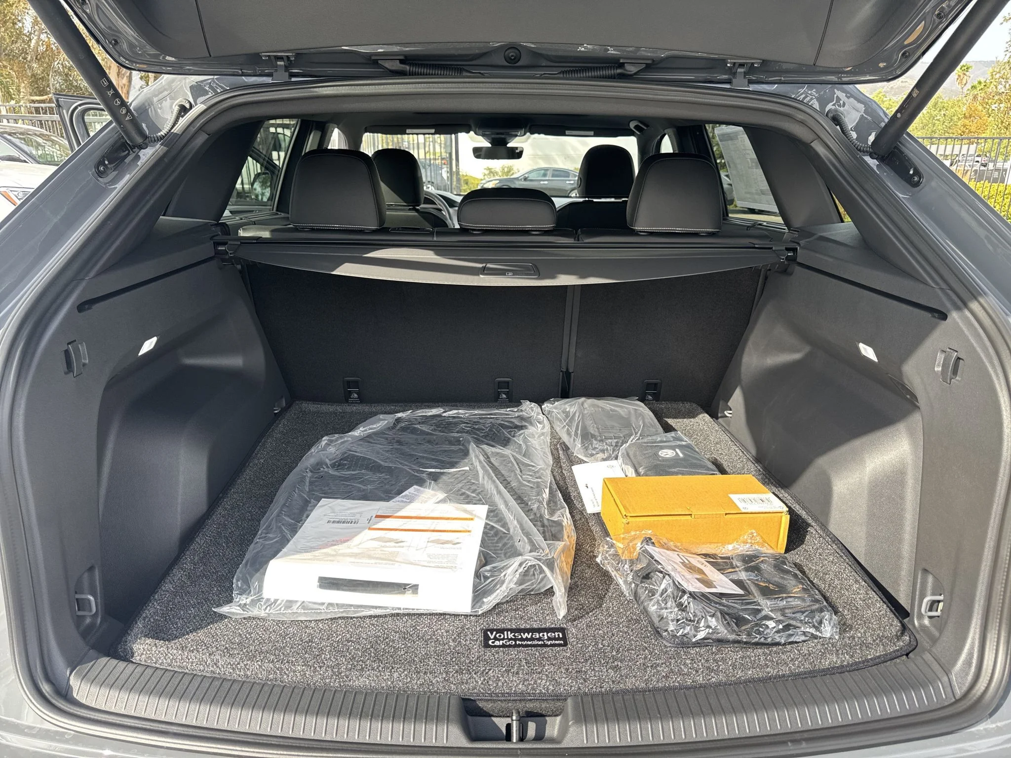New 2026 Pure Gray Volkswagen 2.0T SE w/Technology image 33