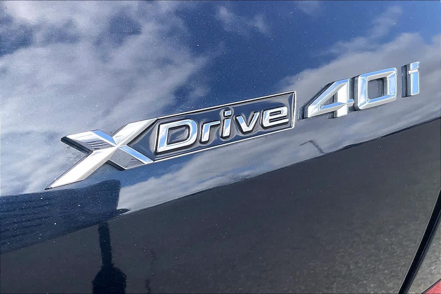 Certified Used 2022 Carbon Black Metallic BMW xDrive40i image 9