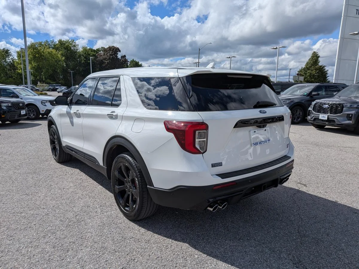 Used 2022 White Ford St 4wd image 10
